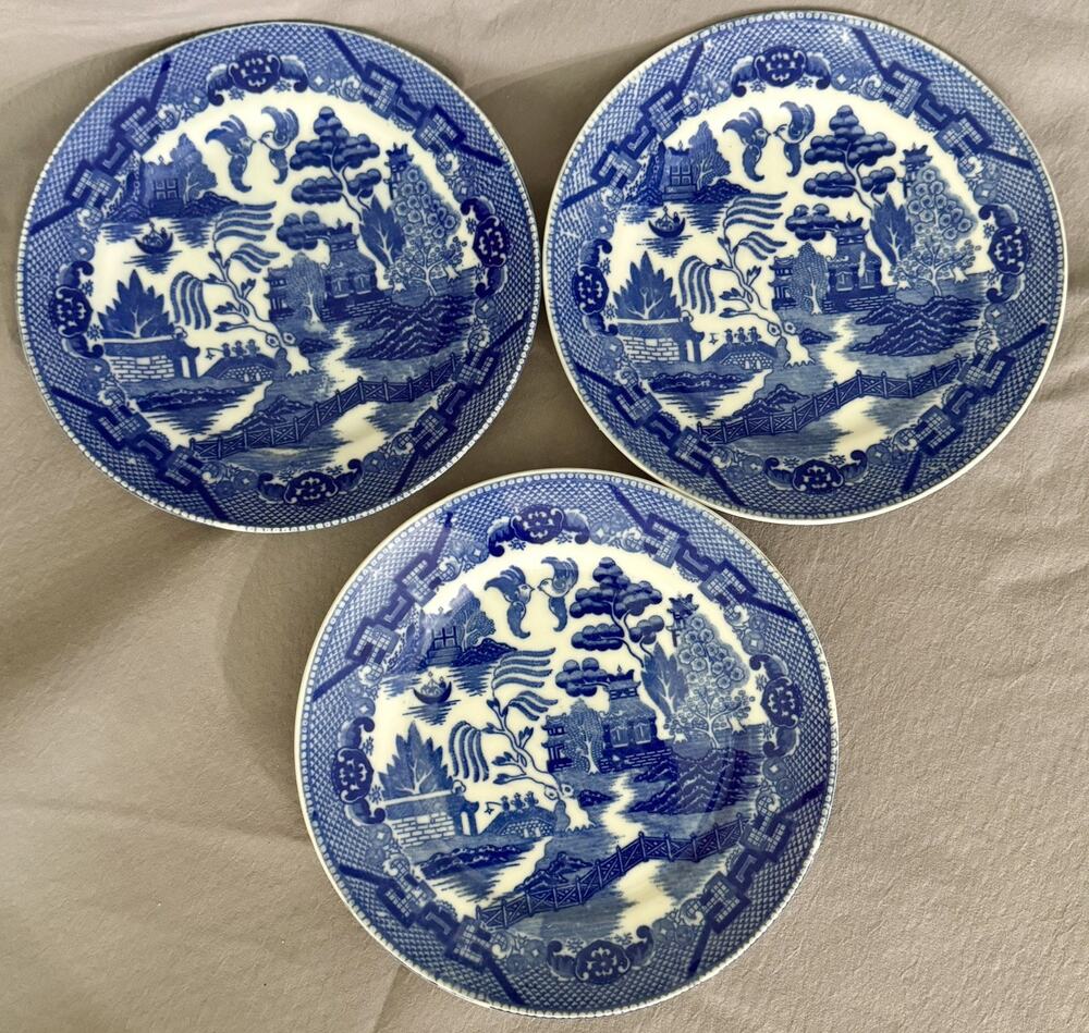 Set/3 Blue Willow Pattern 7” Salad Plates Japanese Blue & White Made in Japan